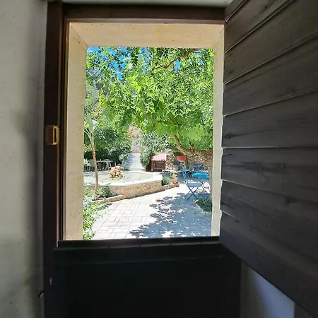 Tsivouli 4*