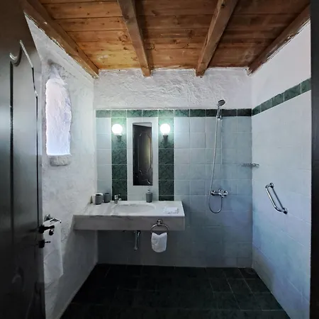 Tsivouli Oda ve Kahvaltı